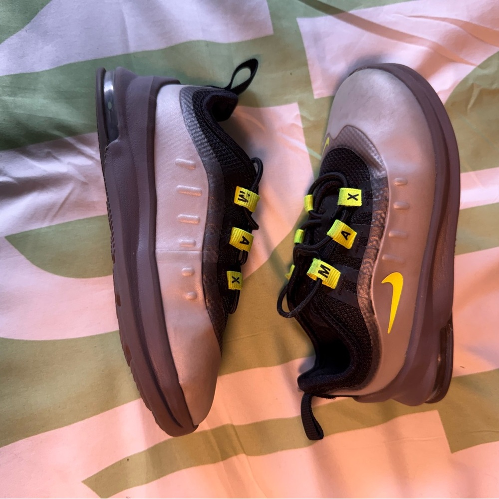 Nike Kids Black and Yellow Sneakers air max